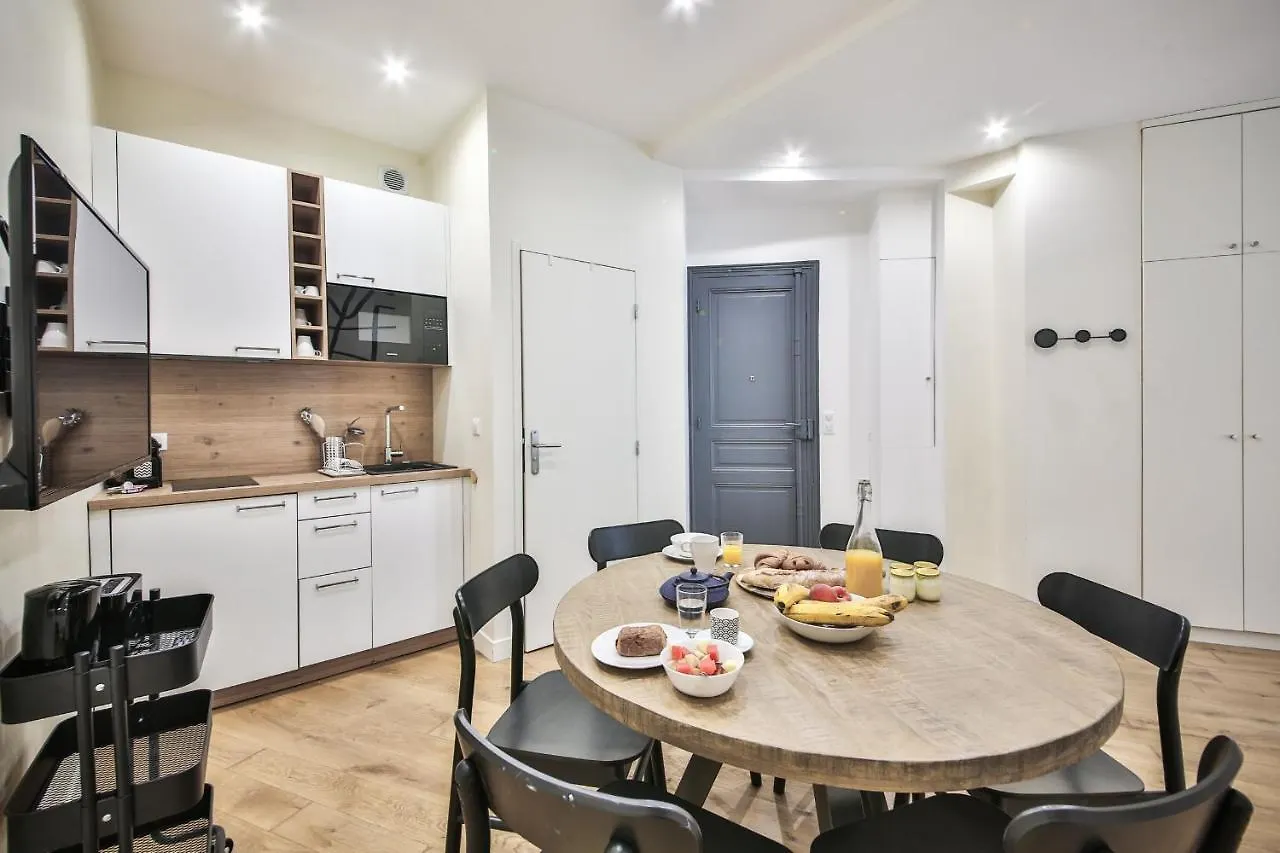 New Triplex 6Pers#Etoile#Porte Maillot#Porte Champerret Paris 0*,
